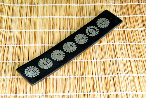 Chakrahalter schwarz, aus Speckstein Länge ca. 25 cm