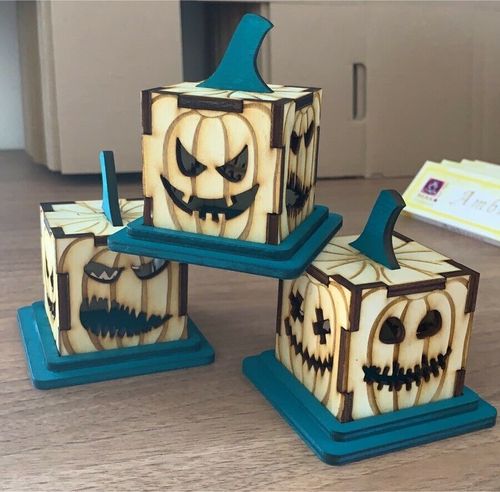 Halloween mit Kürbis Gravur Mini Box für Süßigkeiten oder LED zum basteln - Bastelset MB-0001